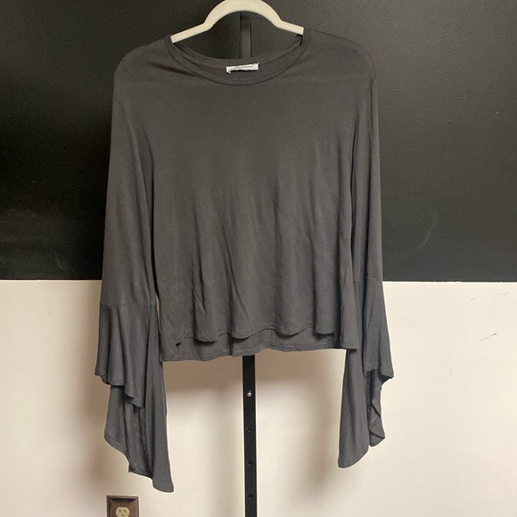 Zara dramatic bell sleeve top size large - Picture 3 of 6